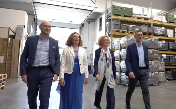 Da sinistra, Raffaele, Daniela e Roberta Chiari, Domenico Codoni; insieme guidano l’azienda di famiglia Chiari Bruno