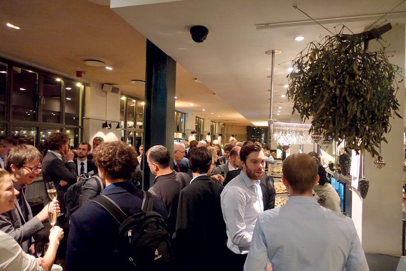 Il networking è fondamentale per ogni Evento EPIC, come si vede durante il l Meeting sui laser medicali e la biofotonica organizzato da EPIC presso la NKT Photonics. Il networking è fondamentale per ogni Evento EPIC, come si vede durante il l Meeting sui laser medicali e la biofotonica organizzato da EPIC presso la NKT Photonics.