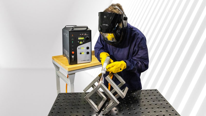La saldatura laser adesso è portatile