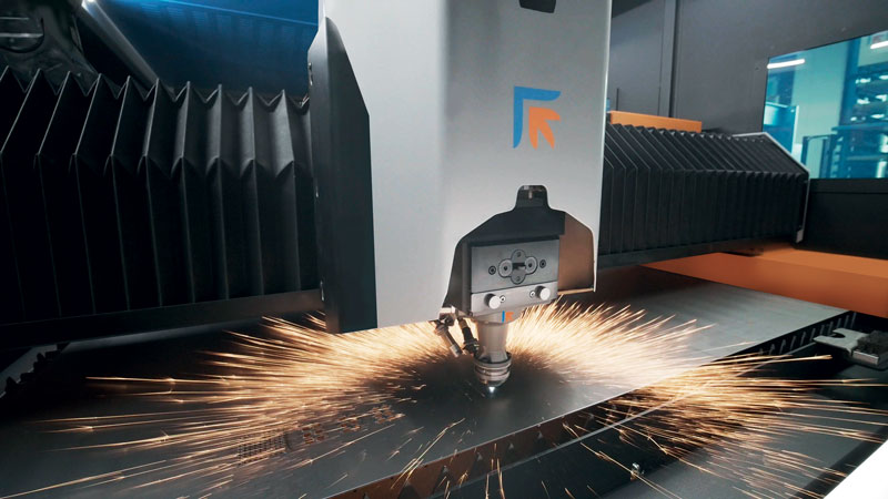 La nuova testa laser fibra garantisce il controllo totale del processo di taglio.
