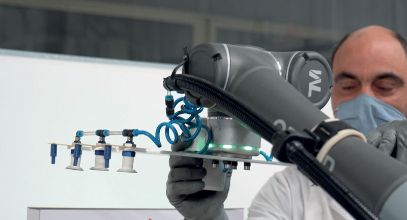 Ttutte le disposizioni di sicurezza sono state rispettate grazie all’innesto di un laser scanner OMRON OS32C con camera grandangolare da 270°