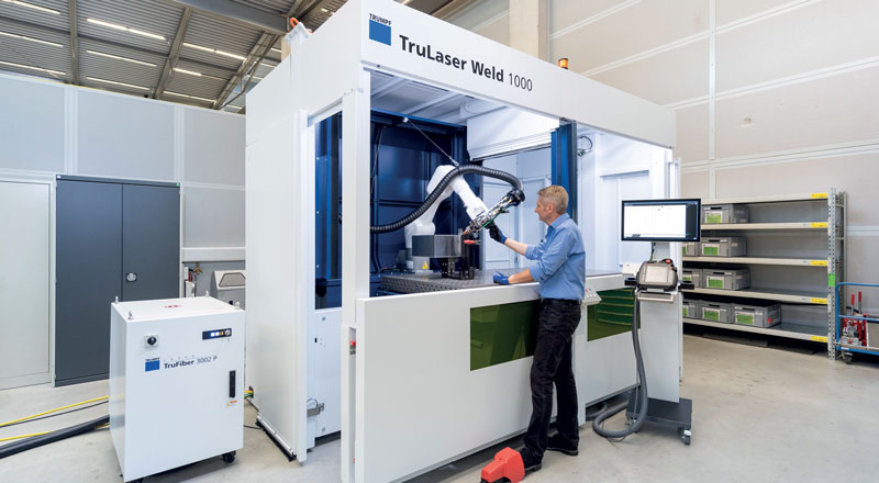 La nuova TruLaser Weld 1000 di TRUMPF aiuta le aziende ad entrare nel campo della saldatura laser automatizzata.