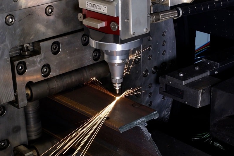 YOFC ed El.En. siglano un accordo per la cessione della divisione laser