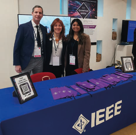 Lo stand dell’IEEE all’International Year Of Quantum, con Antigone Marino.