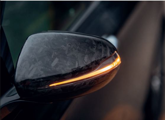 RMU Marking e l’incisione laser su carbonio SMC per l'automotive