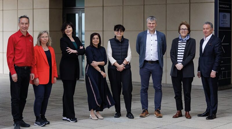 Da sinistra: Carlos Lee, Ulrike Helfferich, Nicoletta Casanova, Shahida Imani, Maria Chiara Carrozza, Adam Piotrowski, Claire Valentin e Basil Garabet.