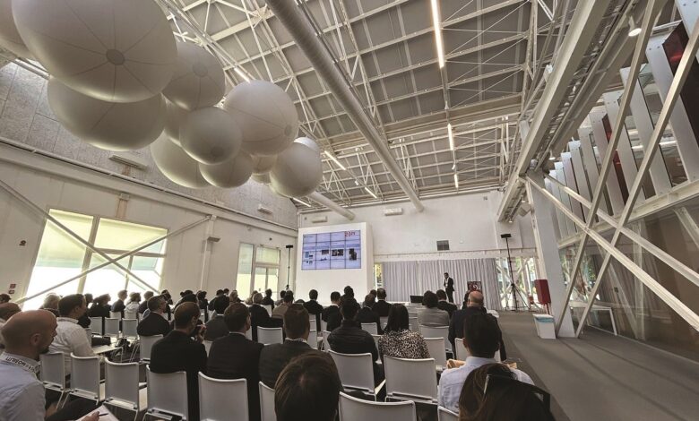 Uno scatto dall'edizione 2025 di LaserEMobility Workshop.