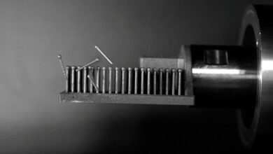 Un metodo sviluppato dal Fraunhofer IAPT automatizza la rimozione delle strutture di supporto, operazione che richiede un notevole impiego di manodopera.