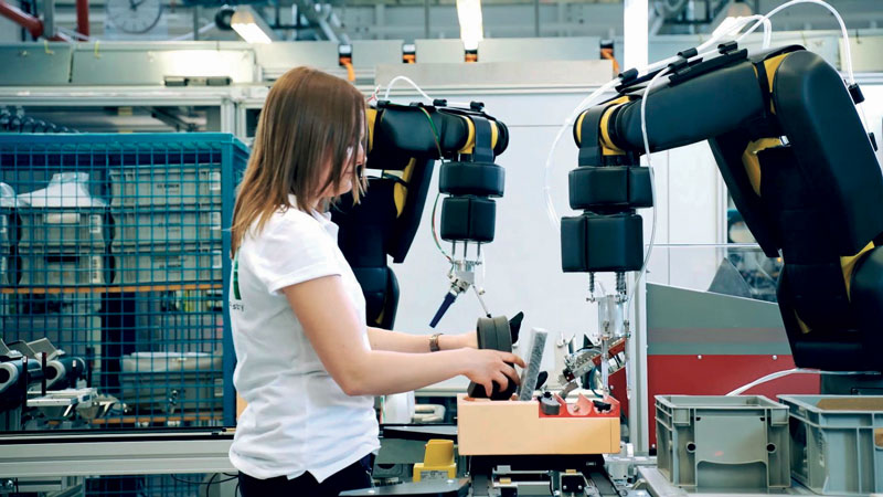 APAS Assistant is a class 3 collaborative robot that senses the presence of the operator from 5 to 10 cm away.