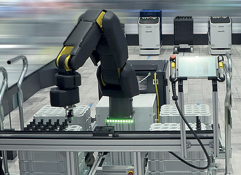 APAS può svolgere in autonomia e con grande precisione attività ripetitive o ergonomicamente sfavorevoli.