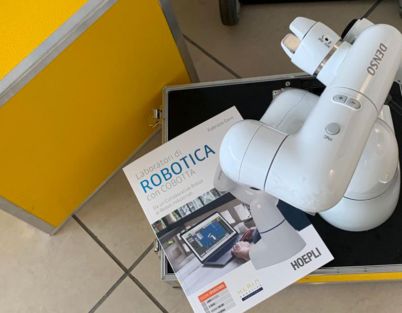 KLAINrobotics ha collaborato alla redazione di un libro scolastico dedicato alla robotica