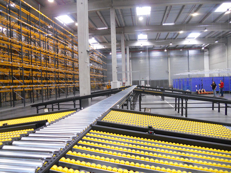 Il sistema di controllo della piattaforma è di Siemens, mentre quello di lettura è di Datalogic. Il sistema di controllo della piattaforma è di Siemens, mentre quello di lettura è di Datalogic.