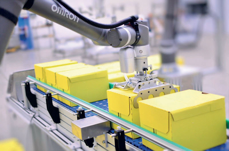 L’automazione è un metodo efficace per ridurre sprechi ed errori umani, contribuendo a una migliore qualità del prodotto. collaborazione uomo-robot La collaborazione uomo-robot rende i prodotti migliori 2 2