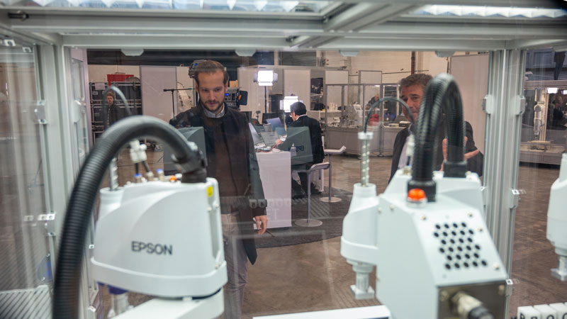 EISC+ è il nuovo centro dimostrativo ibrido di Epson.