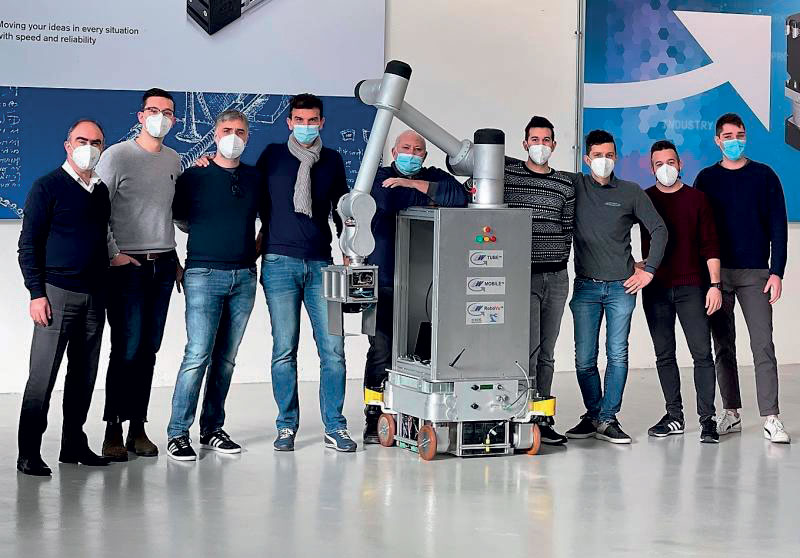 AutomationWare’s AMRs combined with AW-Tube cobots offer a solution for optimising production and handling operations which are critical for humans. team A young team for a mobile cobot Made in Italy 2 2