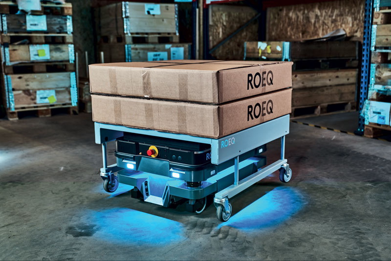 The missions built by ROEQ ensure that the footprint corresponds to that of an S-Cart300L or an EU half pallet. intralogistica For an increasingly flexible intralogistics 3 ROEQ 1