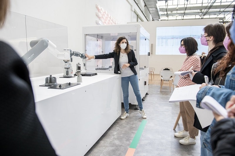 Il 29 aprile è stata una giornata all’insegna della robotica al femminile, l’evento Women@ABB.