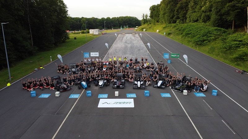 Il VDI Racing-Camp powered by norelem permette agli studenti di prepararsi alle prossime competizioni di Formula Student testando i loro veicoli in condizioni reali in tutte le discipline.
