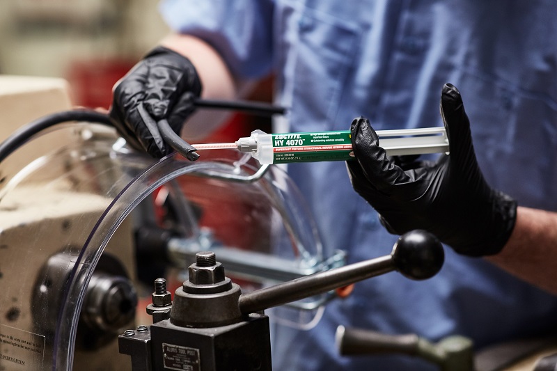 La piattaforma LOCTITE®XPLORE di Henkel si arricchisce di un nuovo modulo, denominato “Introduzione all’incollaggio industriale”.