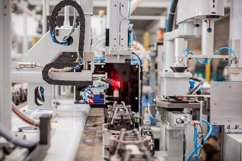 ABL Automazione trasformarsi in un partner strategico che possa accompagnare i clienti in tutta la filiera produttiva, partendo dalla lavorazione meccanica fino alla parte di fine linea.