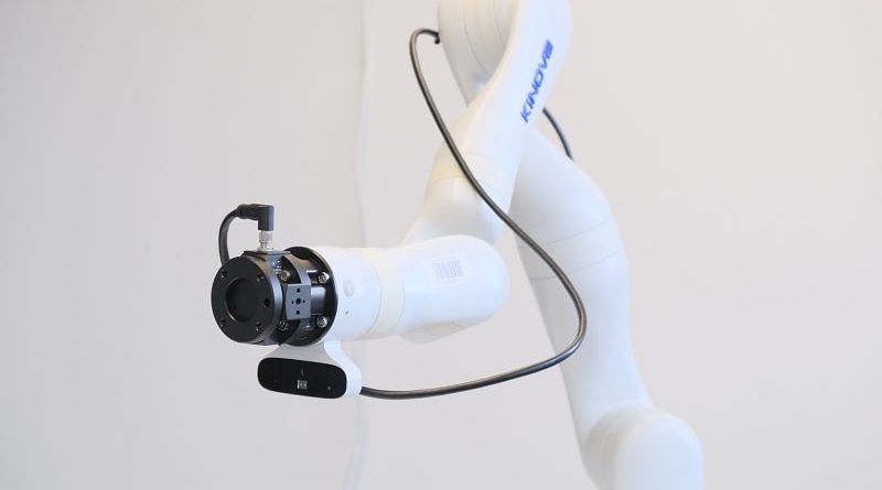 Bota Systems ha sviluppato un kit che agevola l’installazione dei sensori di forza/coppia sui robot Kinova.