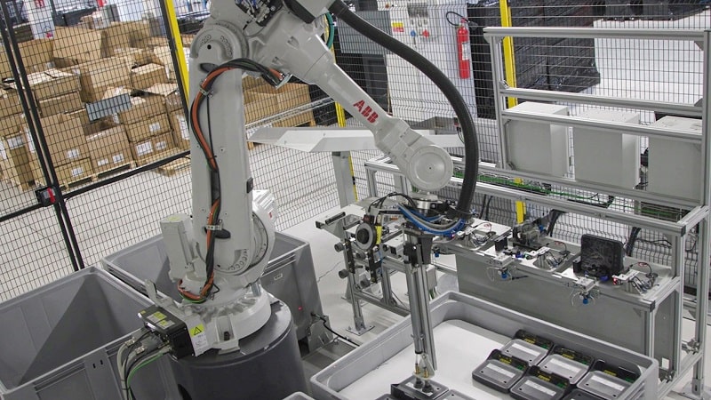 Nuova vita ai modem con i robot ABB.
