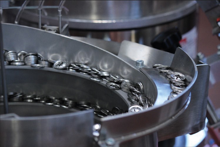 Dal 2012, Trevi Vibratori ha investito nella progettazione e realizzazione interna di proprie basi per sistemi di alimentazione a vibrazione.