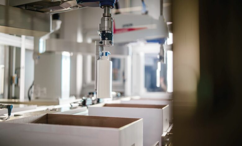 Nel settore farmaceutico la capacità di Sinergo di progettare soluzioni di handling su misura diventa un fattore competitivo decisivo.