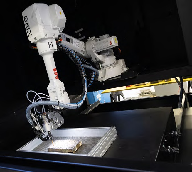 I robot ABB sono integrati nei sistemi di Hiro Robotics per automatizzare il disassemblaggio dei rifiuti elettronici.