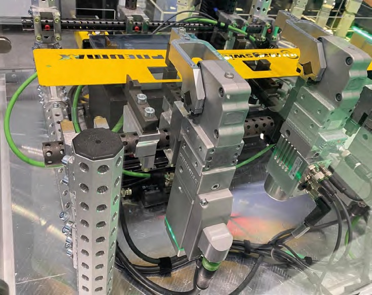 L’azionamento elettrico prende piede anche nell’automotive, soprattutto nel green field. Fonte Pneumax.