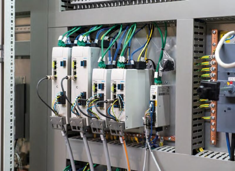 Fipal ha integrato anche gli azionamenti CMMT di Festo.