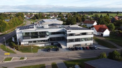 Edificio aziendale di icotek a Eschach, Baden-Württemberg.
