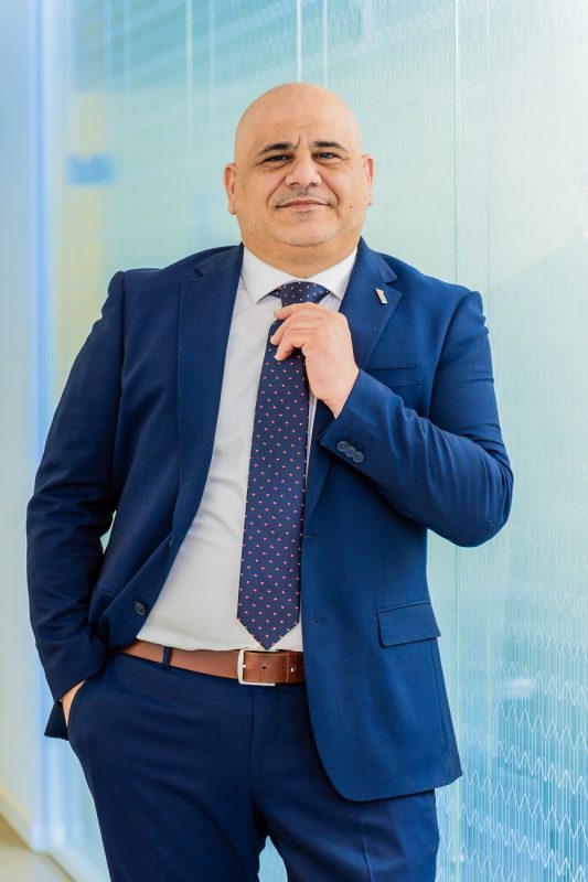 02-533x800 02-533x800 Marco Filippis, Factory Automation & Mechatronics CNC Marketing Manager della filiale italiana di Mitsubishi Electric. mitsubishi electric Mitsubishi Electric in prima linea per la produzione intelligente 02 533x800