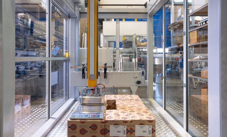 MICRORACK BS10 MAN è il pallettizzatore ultraveloce creato dall’azienda modenese Lancia. lancia Yaskawa e Lancia, pallettizzazione di nuova generazione 01 apertura Copia 780x470