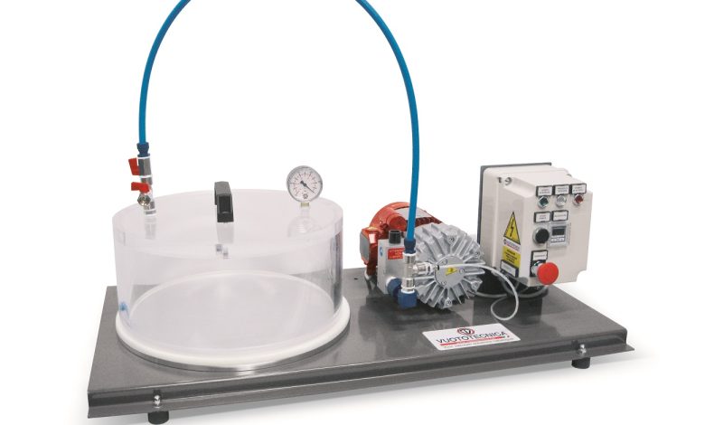 Il funzionamento dell’unità ATS si basa sulla creazione di un differenziale di pressione tra l’aria contenuta all’interno della confezione e il vuoto generato all’interno della campana in cui il packaging viene inserito. vuototecnica Vuototecnica, controllo qualità nel food packaging 165 APE vuototecnica soluzioni 780x470