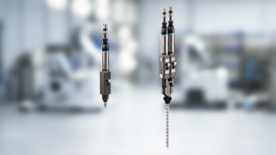 L'EcoMeter XS di Dürr applica quantità minime di adesivi e sigillanti monocomponenti e bicomponenti.
