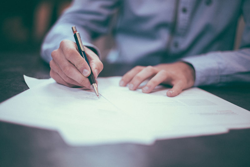 L’azienda, prima che inizi il rapporto in smart working, consegna al lavoratore l’informativa. L’azienda, prima che inizi il rapporto in smart working, consegna al lavoratore l’informativa.