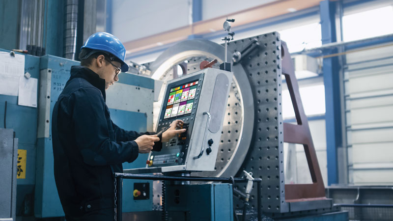 Il MES 4.0 di Tesar si posiziona fra il gestionale ERP e i sistemi SCADA o PLC.