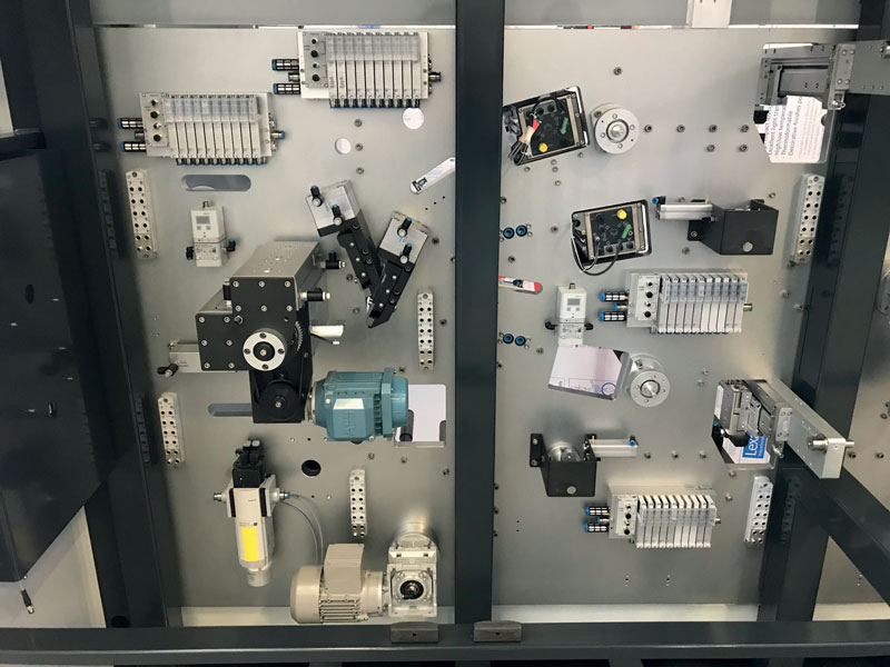 Per la eMobility, Festo offre componenti sempre più performanti per la produzione di celle.