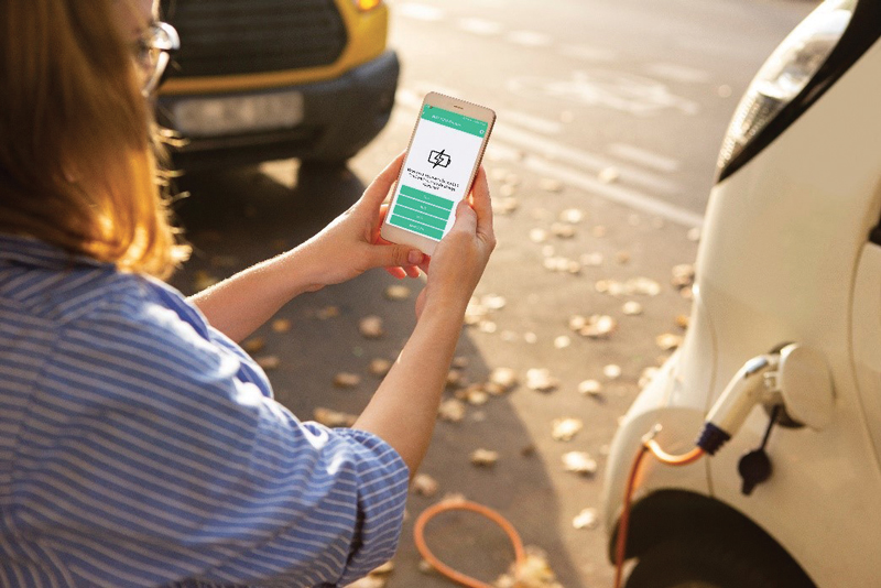 PcVue Solutions consente di autenticarsi col cellulare appena arrivati al parcheggio.