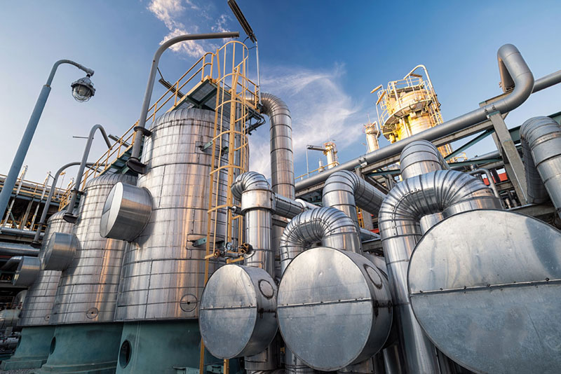 Un impianto di trattamento dell’idrogeno. © PhathompornSihasena_stock.adobe.com Hydrogen treatment plant.