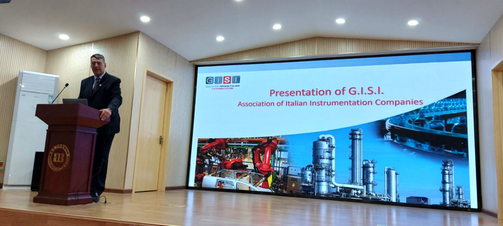l'ing. Gusulfino ha tenuto una presentazione a nome di GISI a 150 studenti presenti sull’organizzazione e gli scopi di GISI