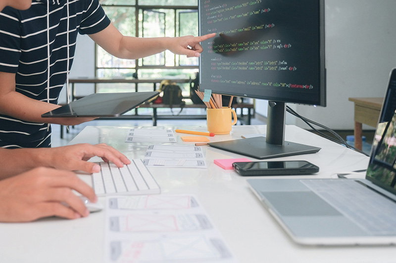 Aumenta sempre più la richiesta di applicativi software dedicati laboratori Laboratorio: tendenze tecniche e di mercato 3 2