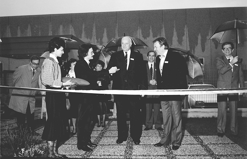 L’inaugurazione della prima palazzina a Cernusco sul Naviglio nel 1986.