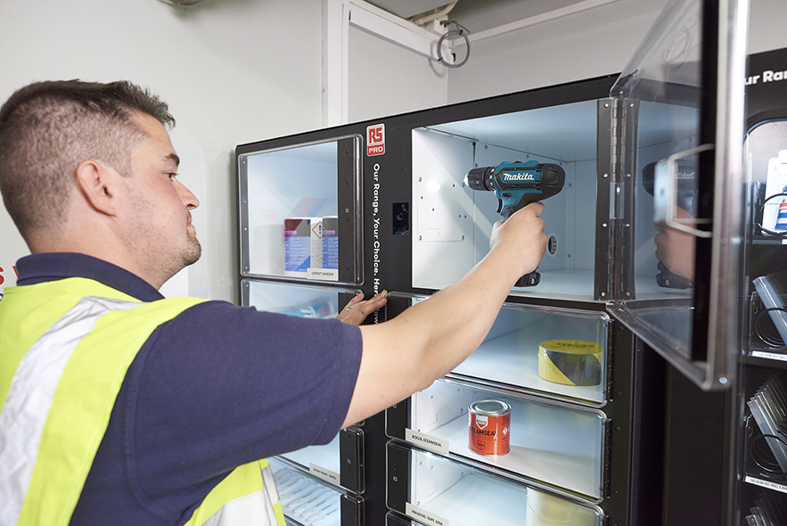 un sistema di vending machine basato su tecnologia IoT che permette di gestire in sicurezza gli strumenti di misura, garantendo tracciabilità completa e disponibilità immediata.