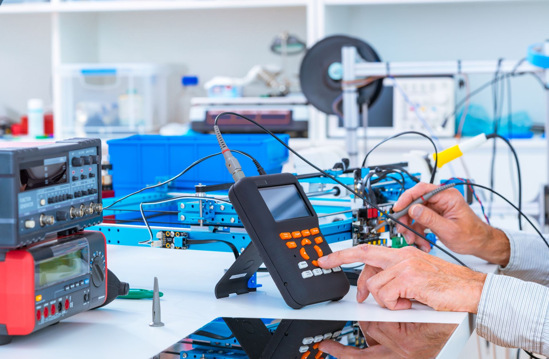 Taratura certificata, ampia gamma di strumenti di misura e soluzioni innovative da RS Italia per garantire accuratezza e qualità nei processi produttivi