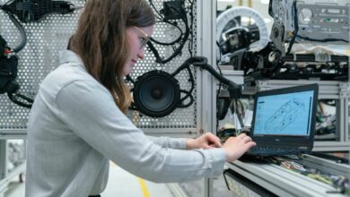 Col nuovo Regolamento Macchine, la cybersecurity dovrà essere considerata fin dalla progettazione delle macchine, e la robustezza garantita durante l'intero ciclo di vita operativo. Vediamo quali sono le conseguenze che dovranno affrontare le imprese. bozza automatica Regolamento Macchine: cosa dobbiamo sapere regolamento macchine controllo misura 390x220