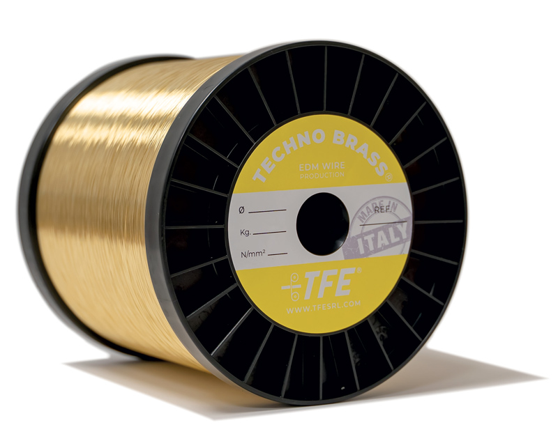 Techno Brass è un filo non rivestito, la cui lega è il risultato di una lunga e mirata ricerca metallurgica da parte di T.F.E.