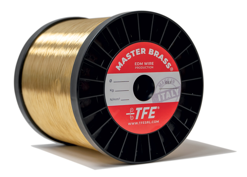 Master Brass è un filo di ottone indicato per qualsiasi tipo di lavorazione, che consente un taglio uniforme e di massima precisione anche per tagli di elevata conicità.