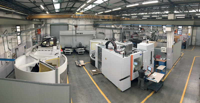 Vista dei reparti produttivi Mould Solutions.